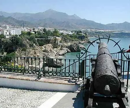 Estudio 1c En El Centro Con Terraza - Especial Parejas Nerja